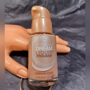 Maybelline Dream Liquid Mousse Foundation - Nude Beige (Light 3.5)